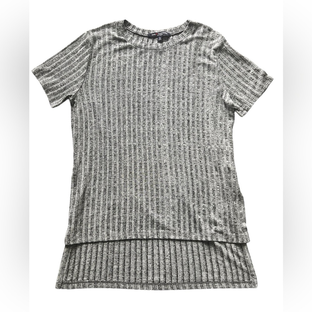 One Clothing Los Angeles Gray High Low Short Sleeve Size L